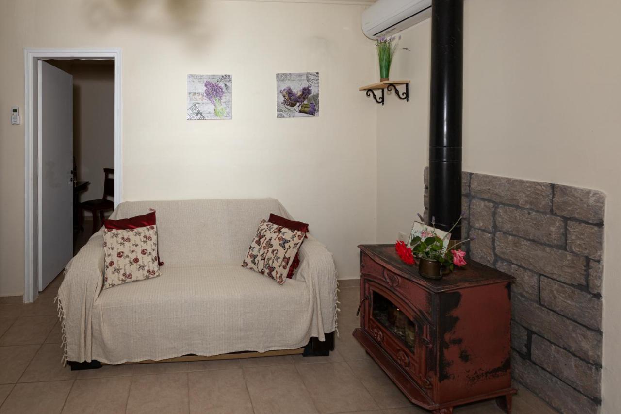 Adonino Residence-The House Of Pomegranates Lakíthra Екстериор снимка