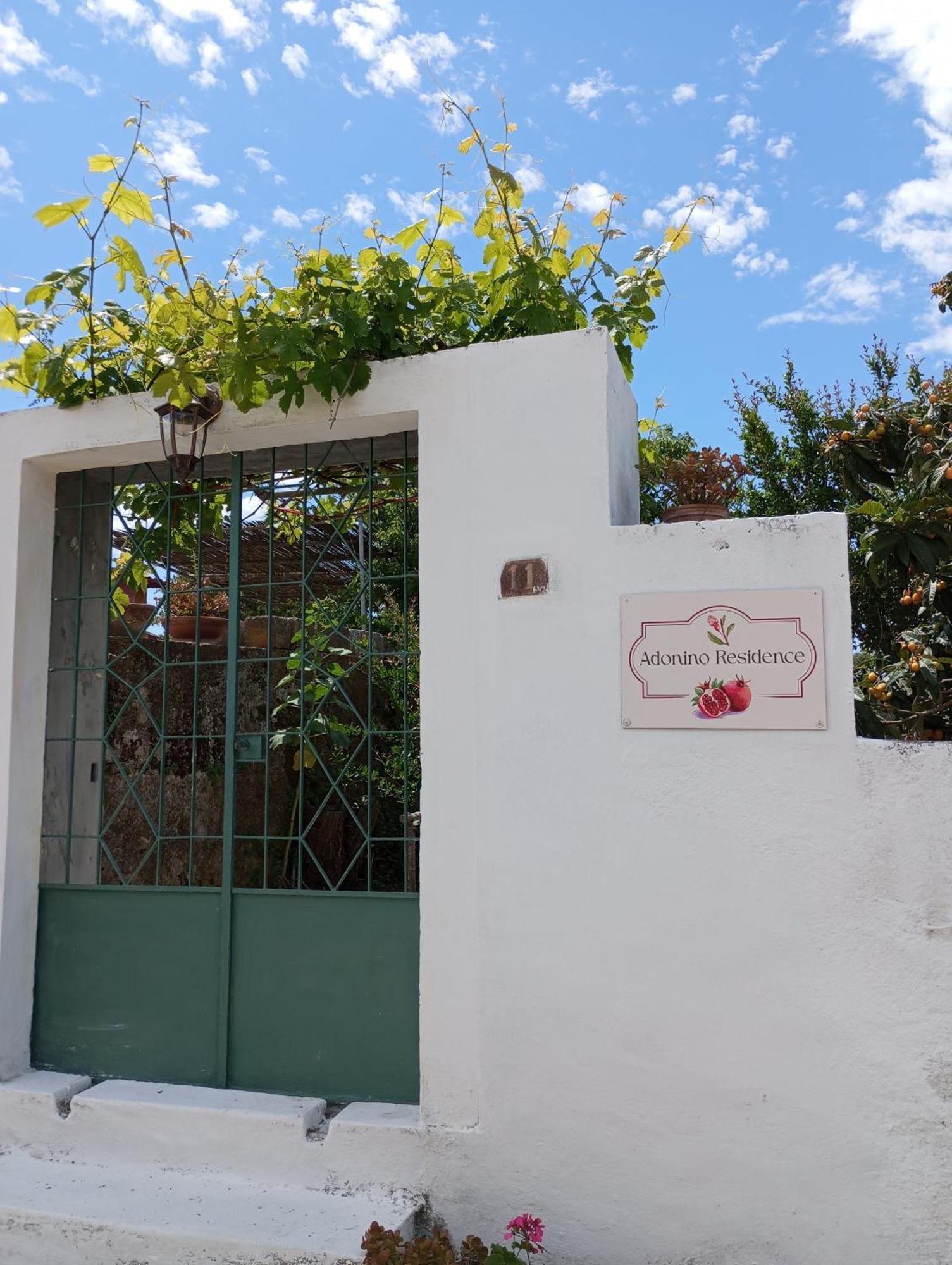Adonino Residence-The House Of Pomegranates Lakíthra Екстериор снимка